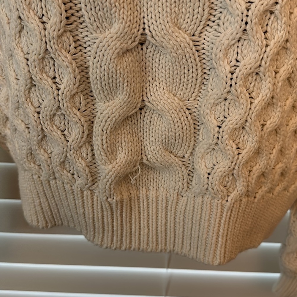 Moon & Madison Off White Knit Crew Neck Pullover Crop Sweater Size Small - Picture 2 of 3